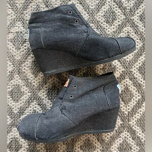 TOMS bootie- size 5.5
